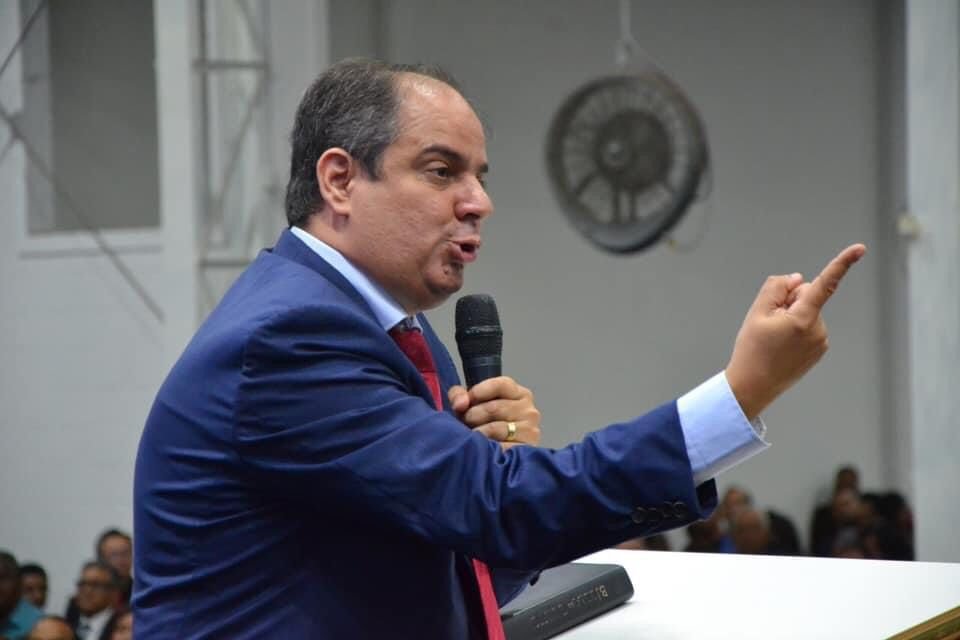 A dura mensagem do pastor Samuel Gonçalves sobre os “profetas do pix”