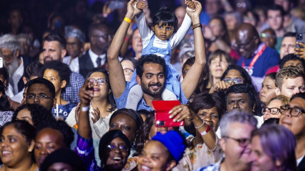 Mais de 3.000 aceitaram Jesus em três anos de cruzadas evangelísticas no Reino Unido