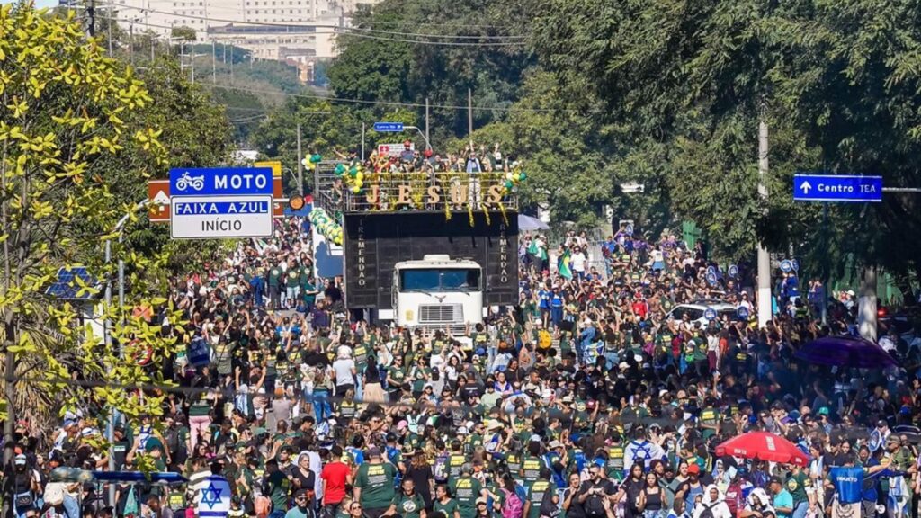 Marcha para Jesus em SP reúne milhares de cristãos e mobiliza orações por Israel