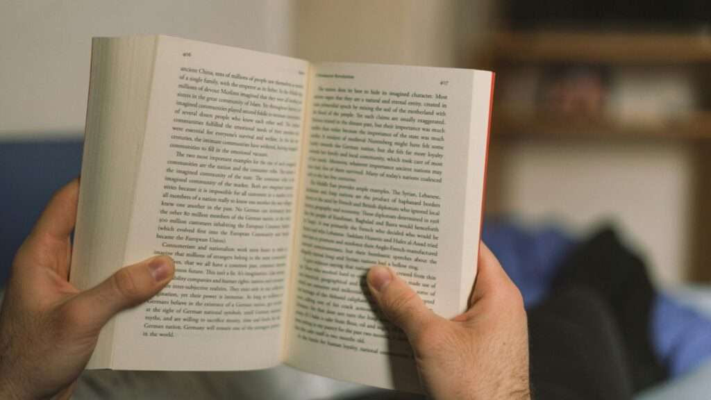 Dia do Escritor: 10 autores evangélicos que merecem um espaço na sua estante