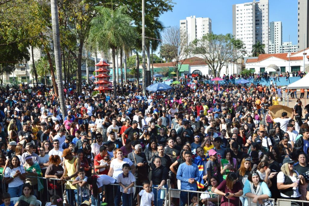 Marcha para Jesus reúne 40 mil pessoas em Campo Grande
