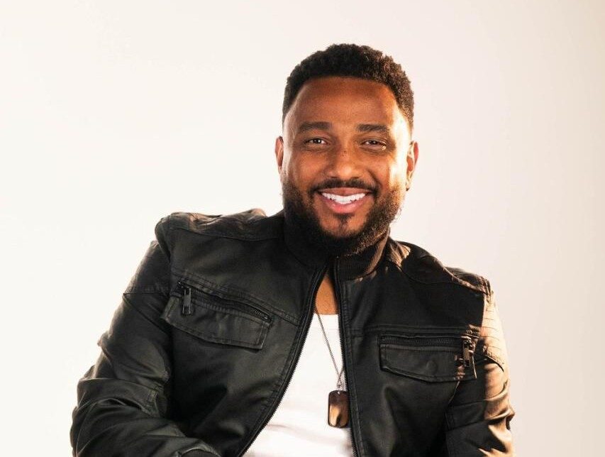 Eli Soares celebra sua 8ª indicação ao Grammy Latino