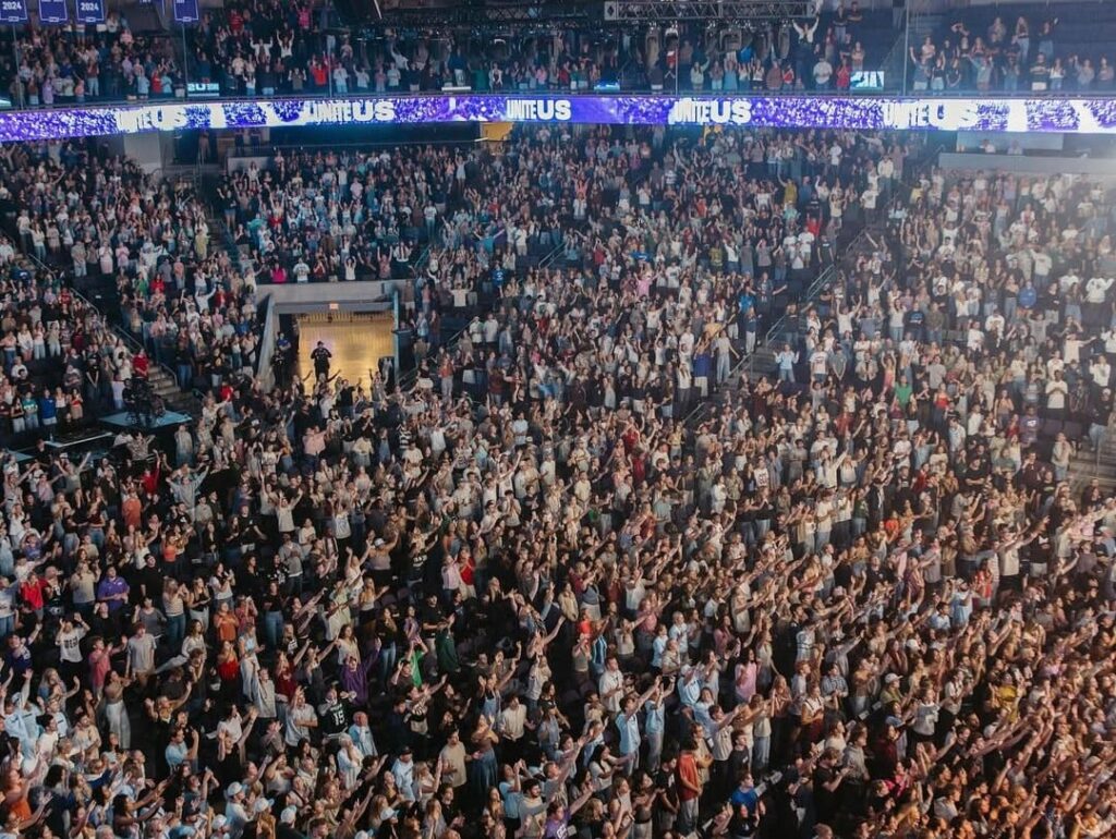 7.000 estudantes encontram Jesus em universidade no Arizona: ‘Fome de Deus’