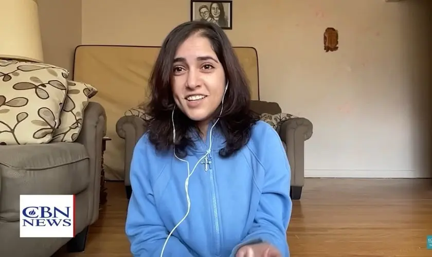 Filha de fundador do Hamas se converte após sonhar com Jesus