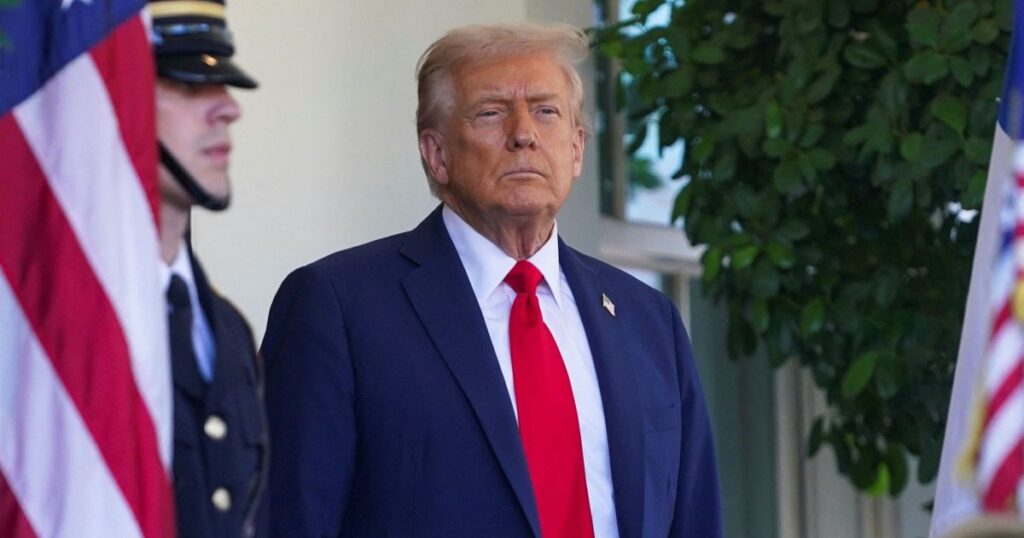 Trump ameaça Nigéria com ação militar se país não deter ataques a cristãos