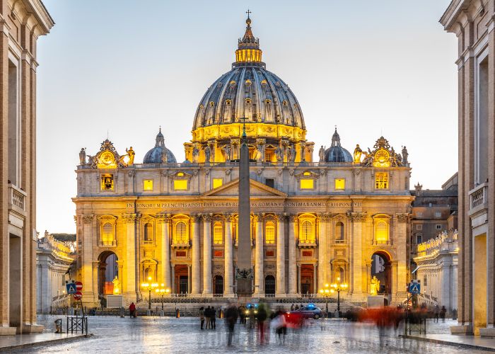 Vaticano afirma que Jesus Cristo é o único Salvador e Mediador, e não Maria