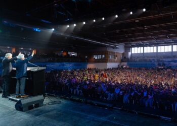 Evento com Franklin Graham tem centenas de decisões para Cristo na Argentina