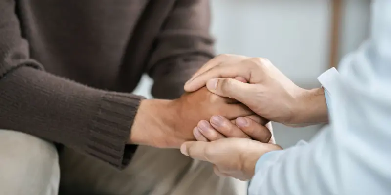 Cristão pode fazer terapia? Por que relação entre fé evangélica e a psicologia é tão polêmica