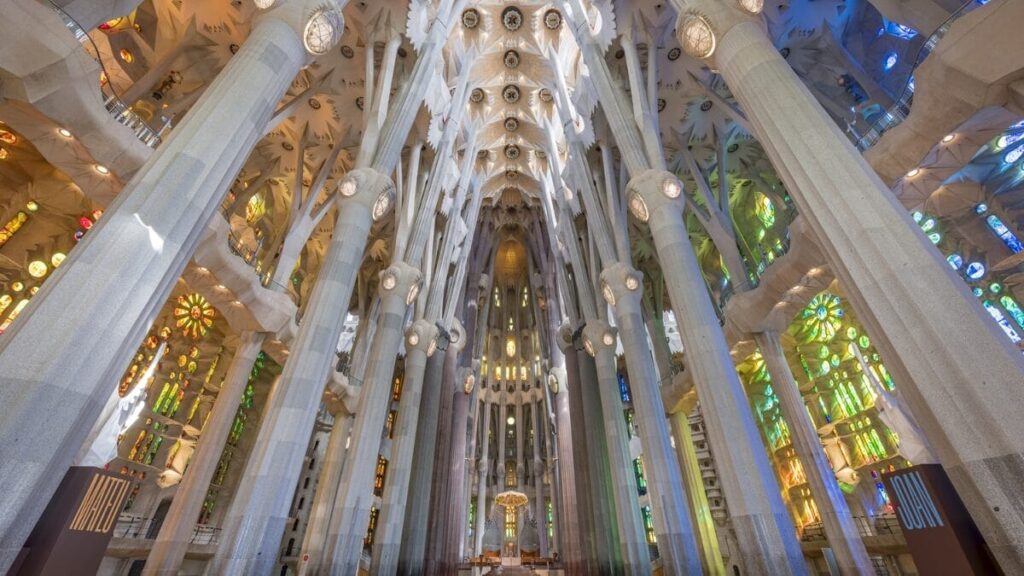 Torre de Jesus Cristo na igreja mais alta do mundo será inaugurada em Barcelona pelo papa Leão XIV