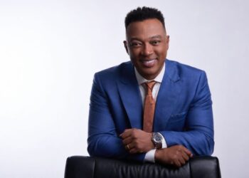 Marquinhos Gomes se recupera de paralisia facial de Bell e deve retornar aos palcos em julho