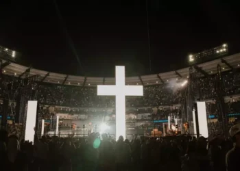 “Fome de Deus”: 30 mil pessoas lotam evento para ouvir o Evangelho