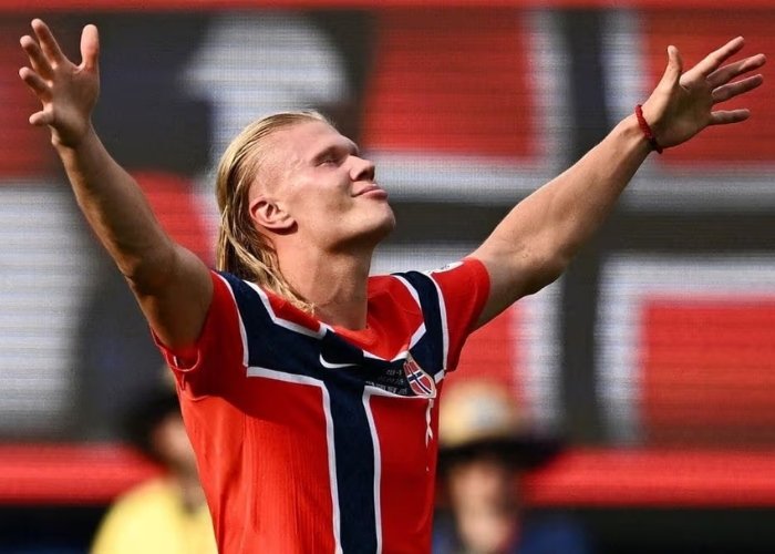 Erling Haaland compra manuscrito cristão histórico e doa para biblioteca na Noruega