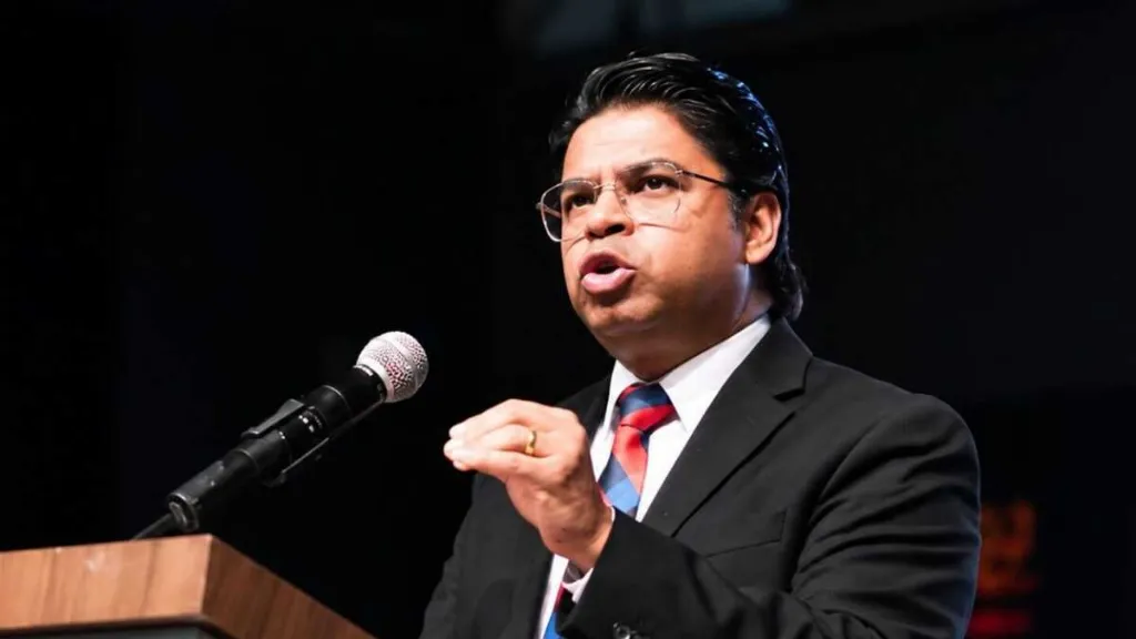 Pastor Nilson Gomes critica manifestações políticas em igrejas evangélicas