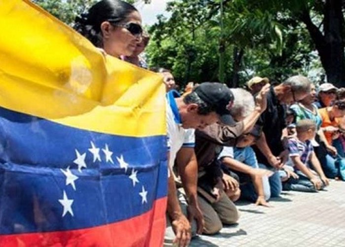 Cerca de 25% da população da Venezuela segue a fé evangélica, mostra pesquisa