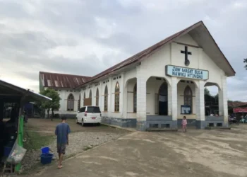 Militares utilizam igreja batista para cerimônia de formatura com consumo de álcool em Myanmar